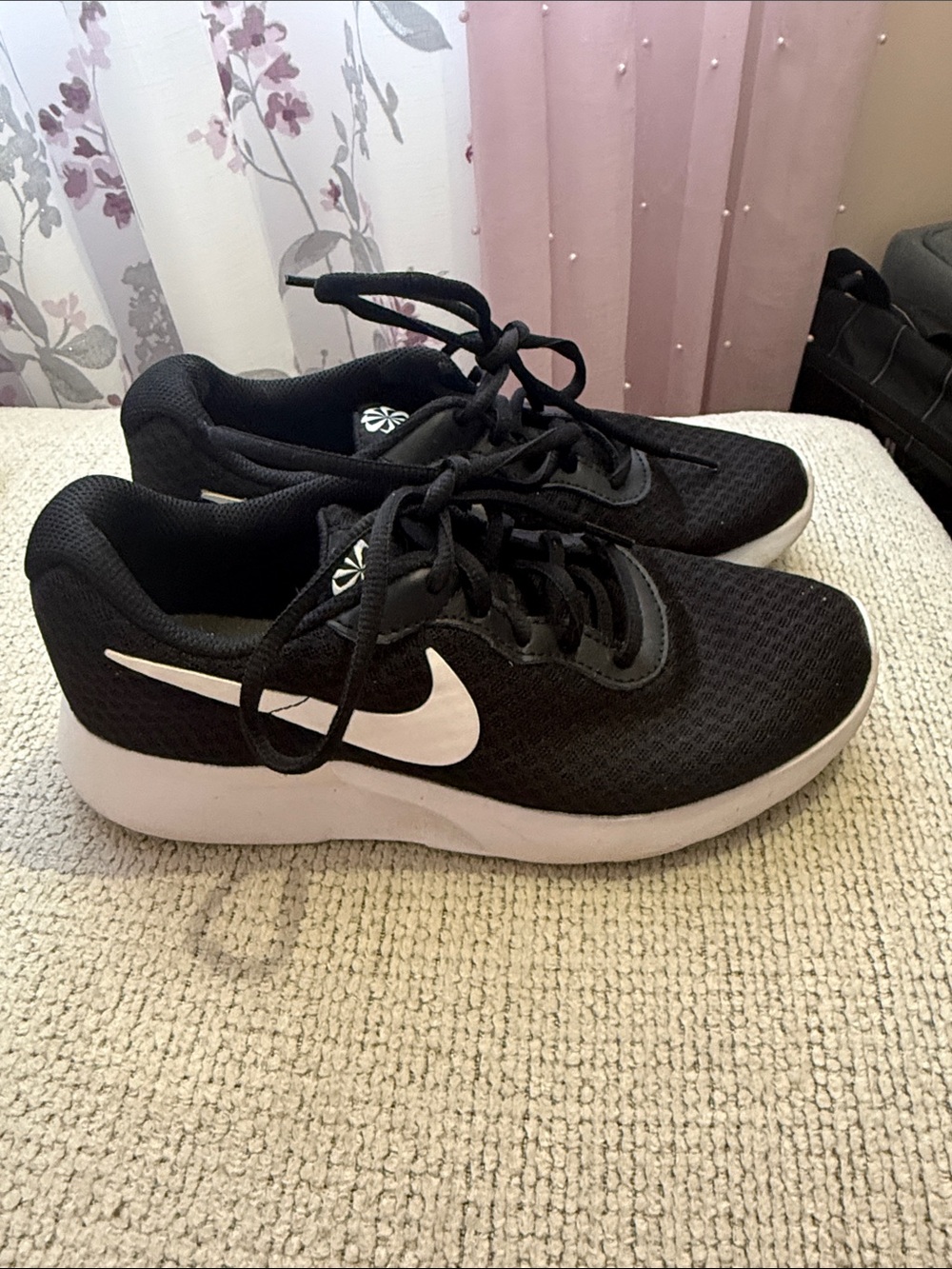 Nike Black and White Women’s Athletic Running Shoes